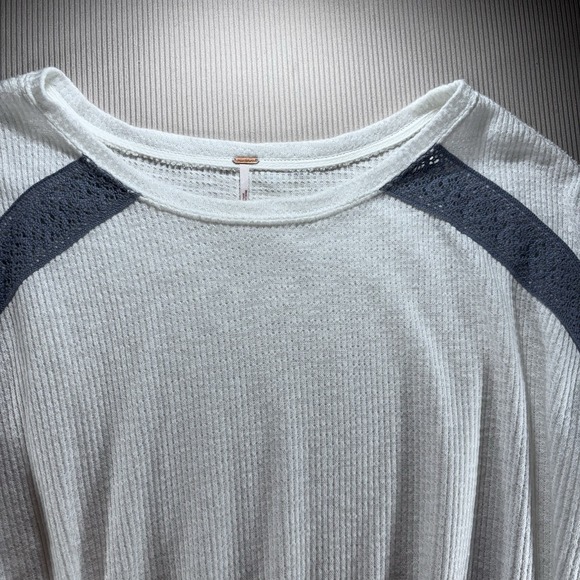 Free People womens size S Casual Clash Balloon Sleeve Waffle Knit Thermal Top - Picture 3 of 10